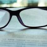 Inmobiliaria infringe la Ley del Consumidor al incluir una cláusula abusiva en un contrato de promesa, que además fue escrito con un tamaño de letra inferior al permitido.